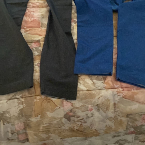 Size small 2 pairs of stretch pants, Levi looking, new never worn. - Picture 7 of 7